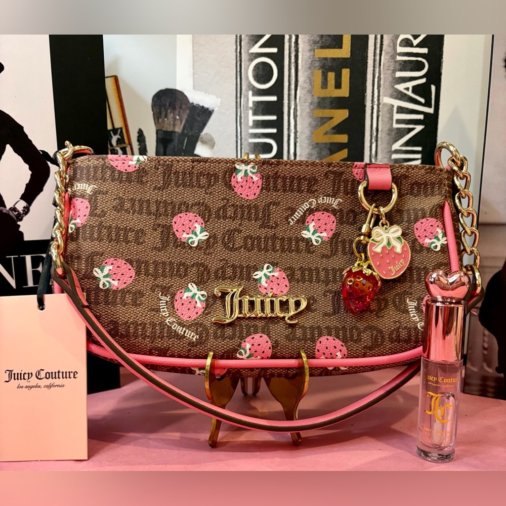 NWT JUICY COUTURE Pink Strawberry Print Shoulder Bag with 2 strawberry charm🍓
